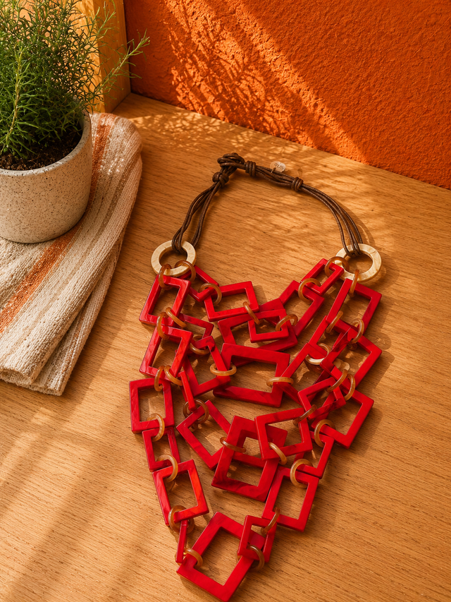 Collar Geometria. Resina Italiana