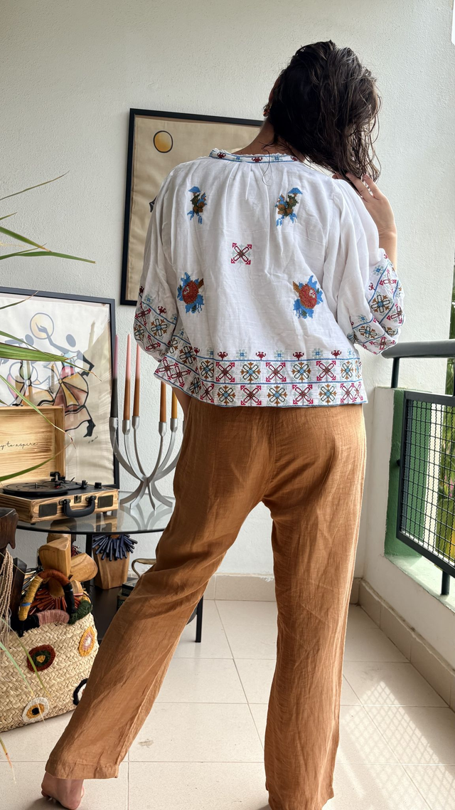Chaqueta Bordada Punto de Cruz Blanca