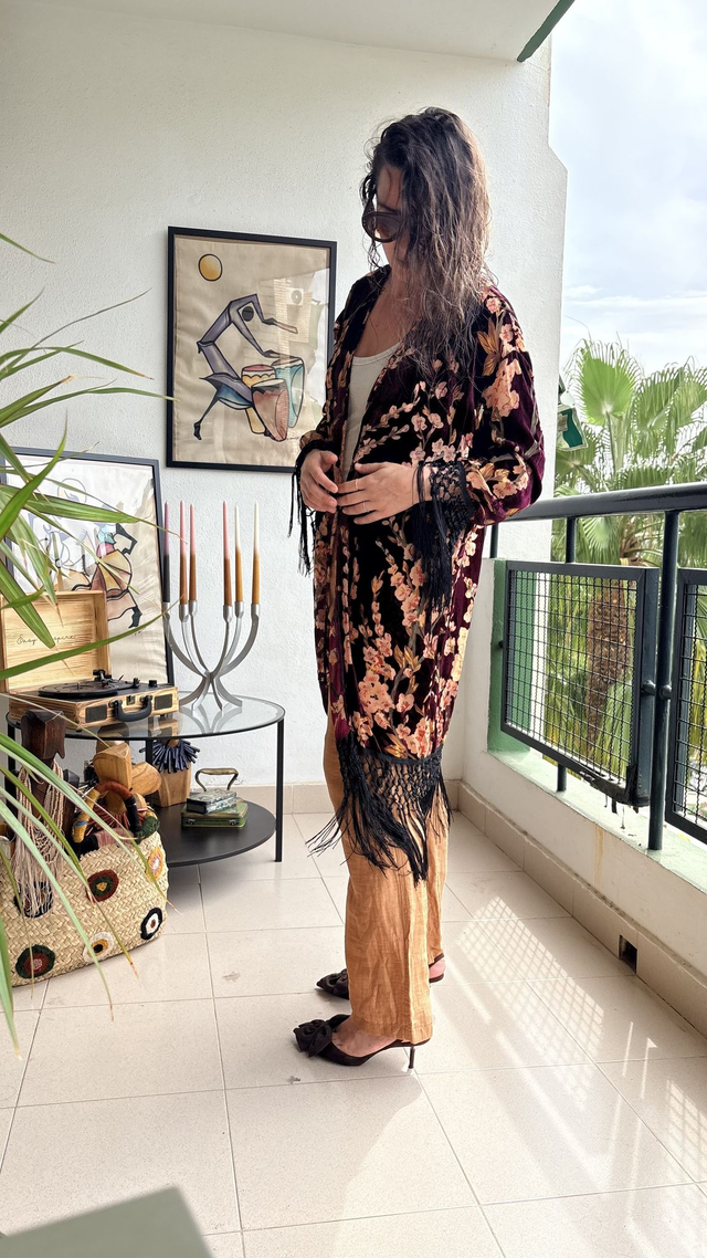 Kimono 3/4 de Terciopelo Floral Vino