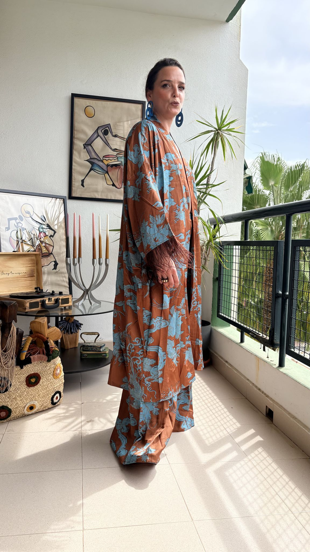 Conjunto Kimono Oriental con Plumas
