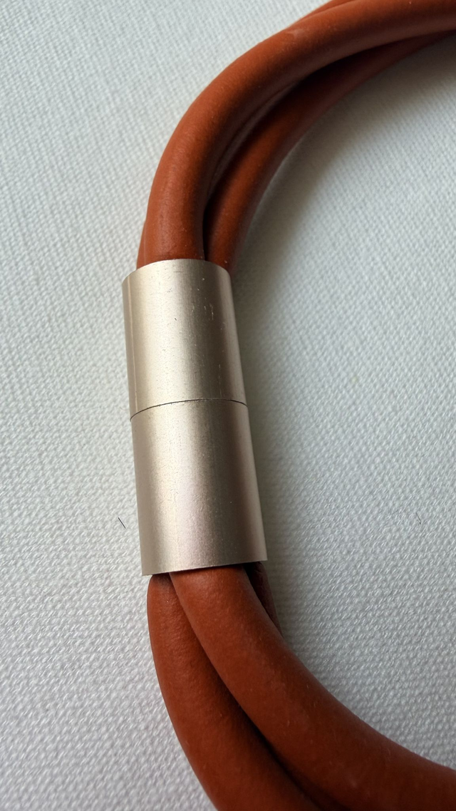 Collar Colgante caucho