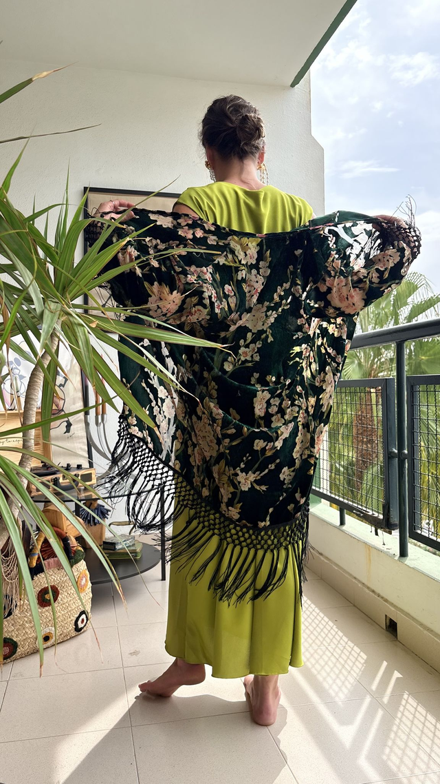 Kimono 3/4 de Terciopelo Floral Verde