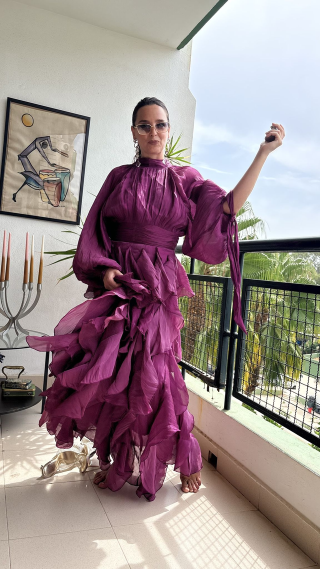 Vestido Largo de Gasa con Volantes